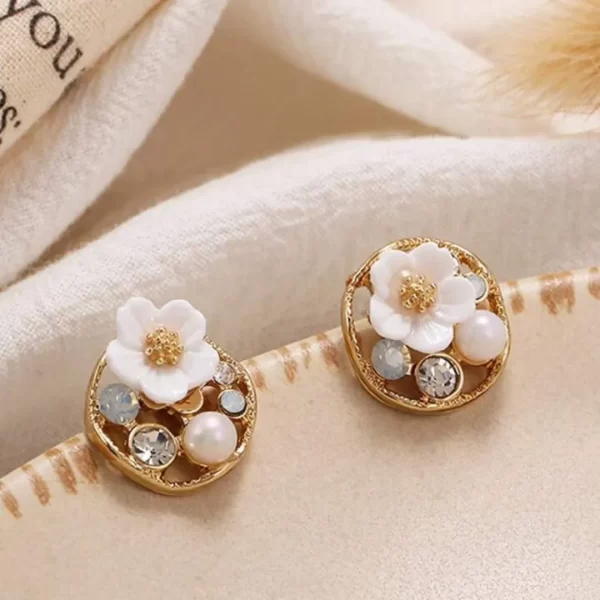 Mystic Lilli Mini Pearl Flower Stud Earrings (E127)