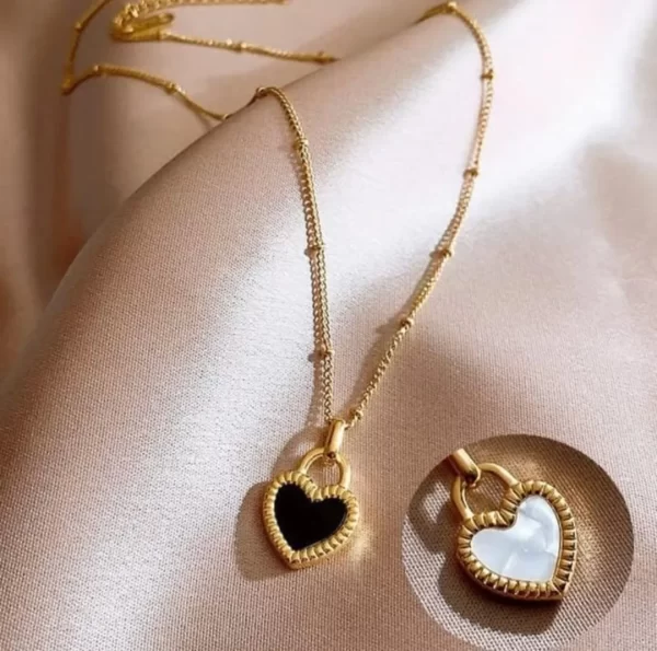 Reversible Black & White Heart Pendant With Chain (N04)