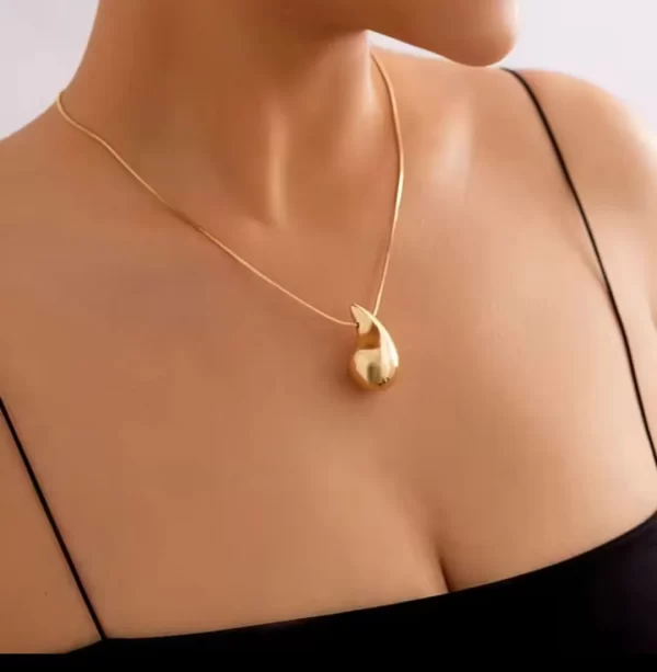 Fashion Frill Water Drop Pendant With Chain (N12)