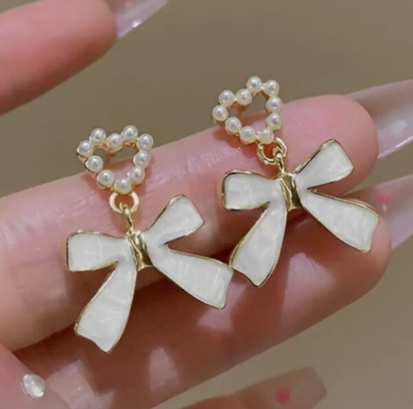 Cute Heart Shaped Drop Earrings with Bow (E200)